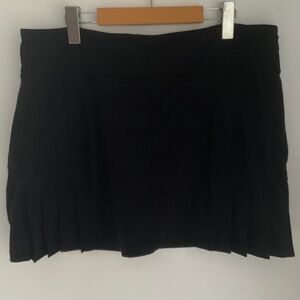 Athleta Any Sport Pleated Skort Size XL in Black